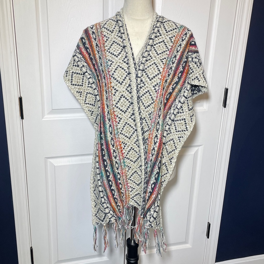 NWT Anthropologie Akemi & Kin Penolope Fringed Kimomo One Size